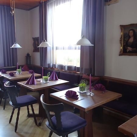 Hotel-Restaurant Zum Goldenen Hahnen 마크그로닝헌 외부 사진