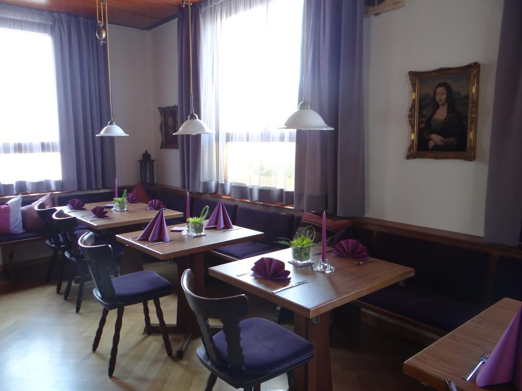 Hotel-Restaurant Zum Goldenen Hahnen 마크그로닝헌 외부 사진